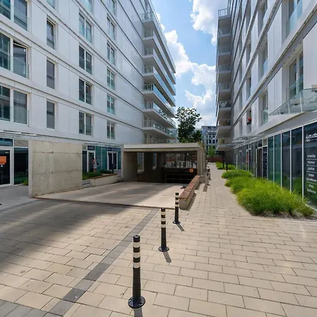 Stylowy Z Balkonem I Wanna By Renters * Breslavia